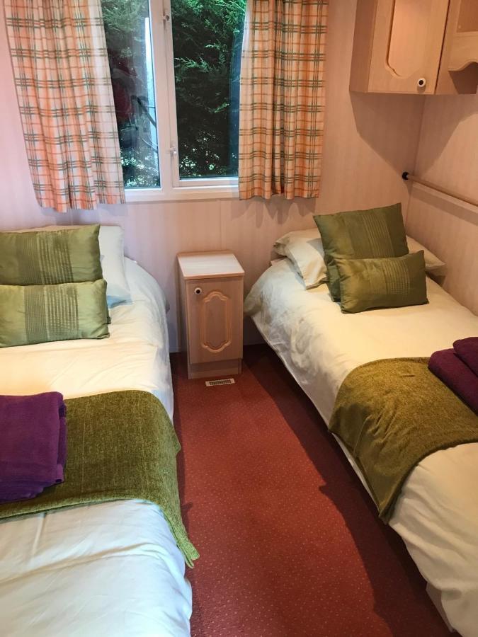 The Fox Inn, Roxby, Static Caravan Exterior photo